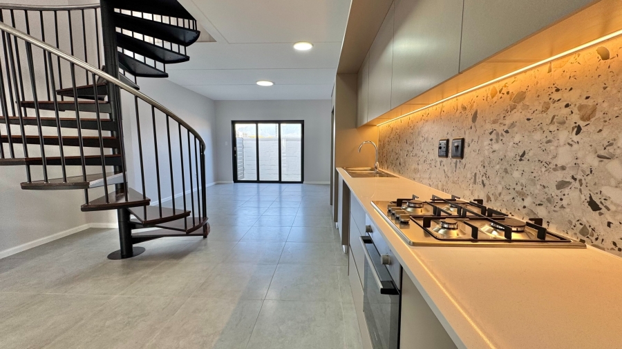 2 Bedroom Property for Sale in Gordons Bay Central Western Cape